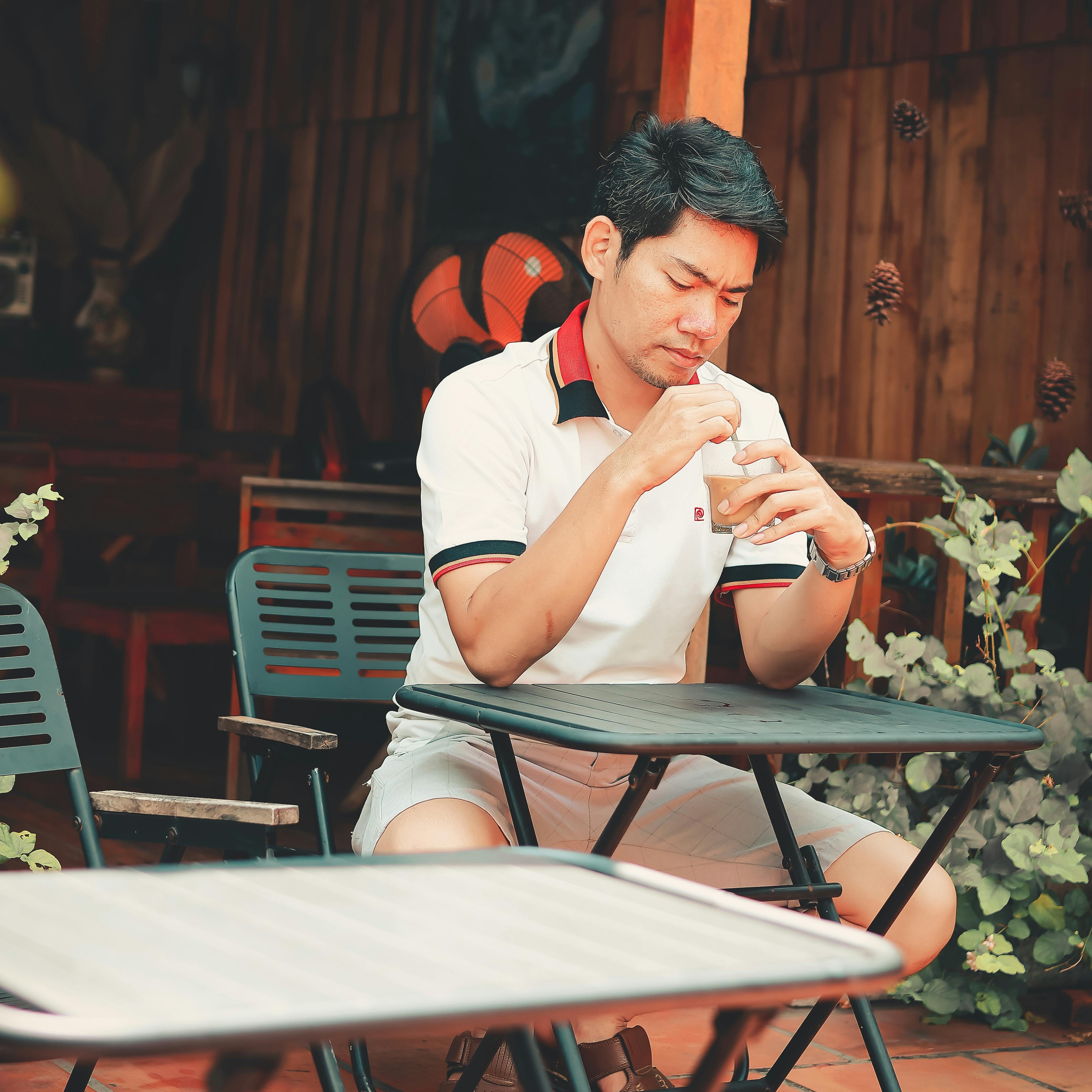 5 Rekomendasi Polo Shirt Pria untuk Tampil Stylish Tanpa Ribet