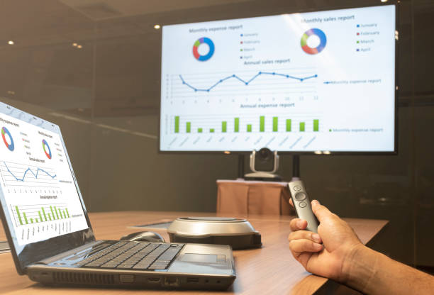 Biar Presentasi Nggak Gagal Total, Begini Cara Maksimalkan Proyektor dan Laser Pointer