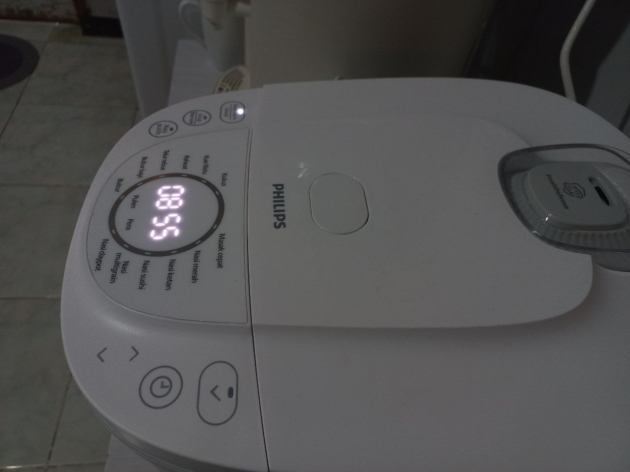 Rice Cooker Philips 3000 Series HD4716/30: Nasi Anti Basi dan Tetap Kering!