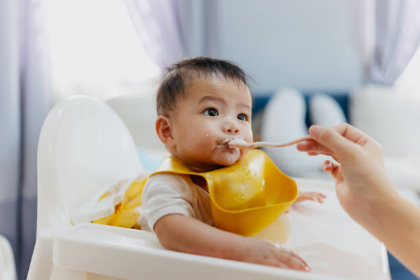 Nggak Perlu Panik Bun, Ini 5 Rutinitas Perawatan Bayi yang Bisa Dilakukan Saat Cuaca Tidak Menentu