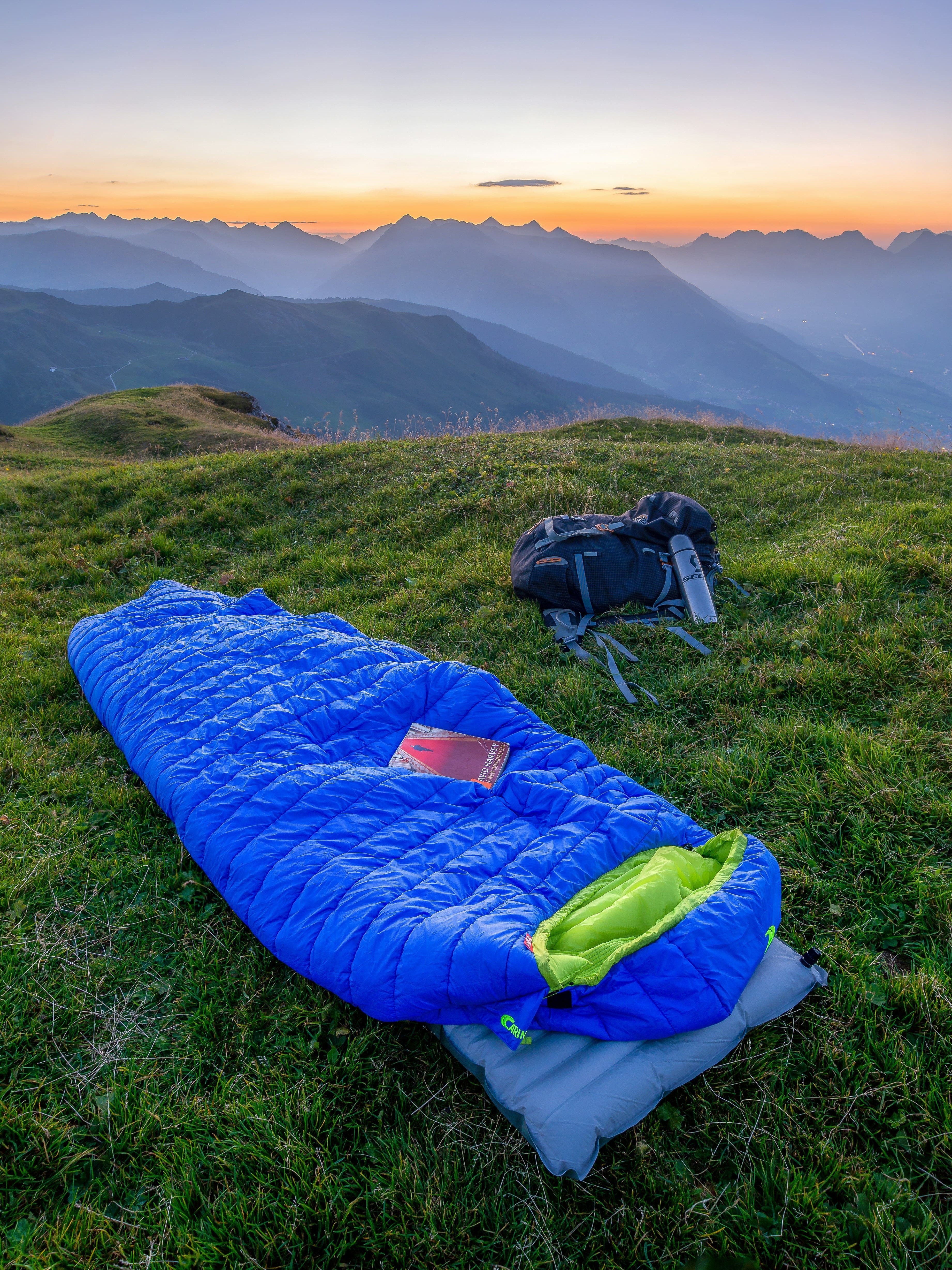 Pendaki Pemula Wajib Tahu! Tips Melipat Sleeping Bag Biar Gak Gagal Packing