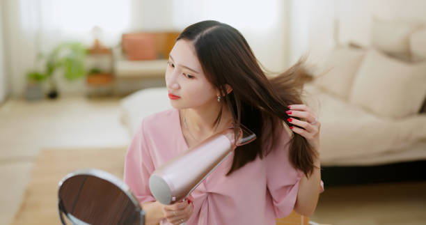 Apakah Semakin Panas Suhu Hair Dryer, Rambut Akan Semakin Cepat Kering? Yuk, Kupas Tuntas Bersama!