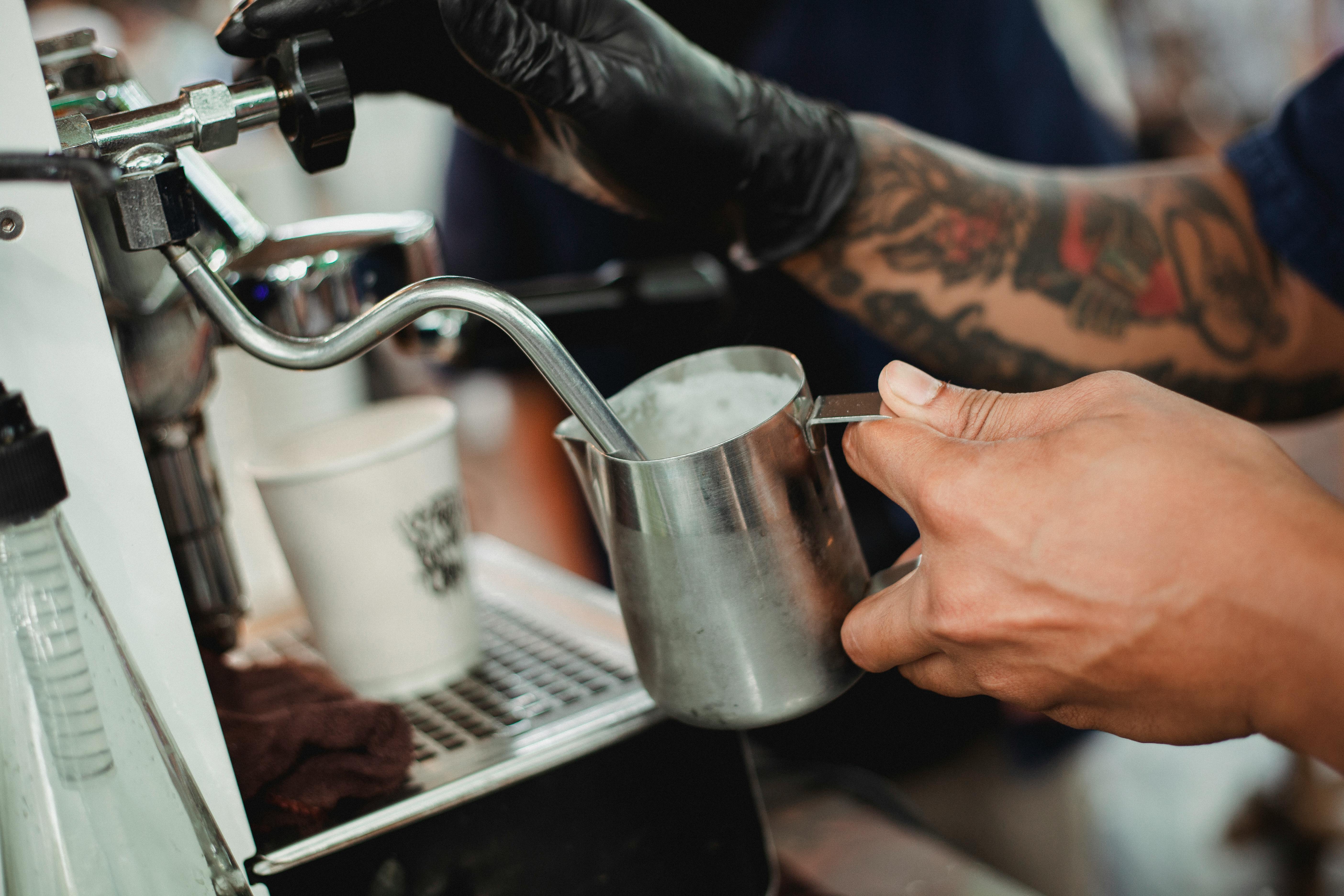 Susu UHT, Pahlawan Rahasia di Dapur dan Kedai Kopi