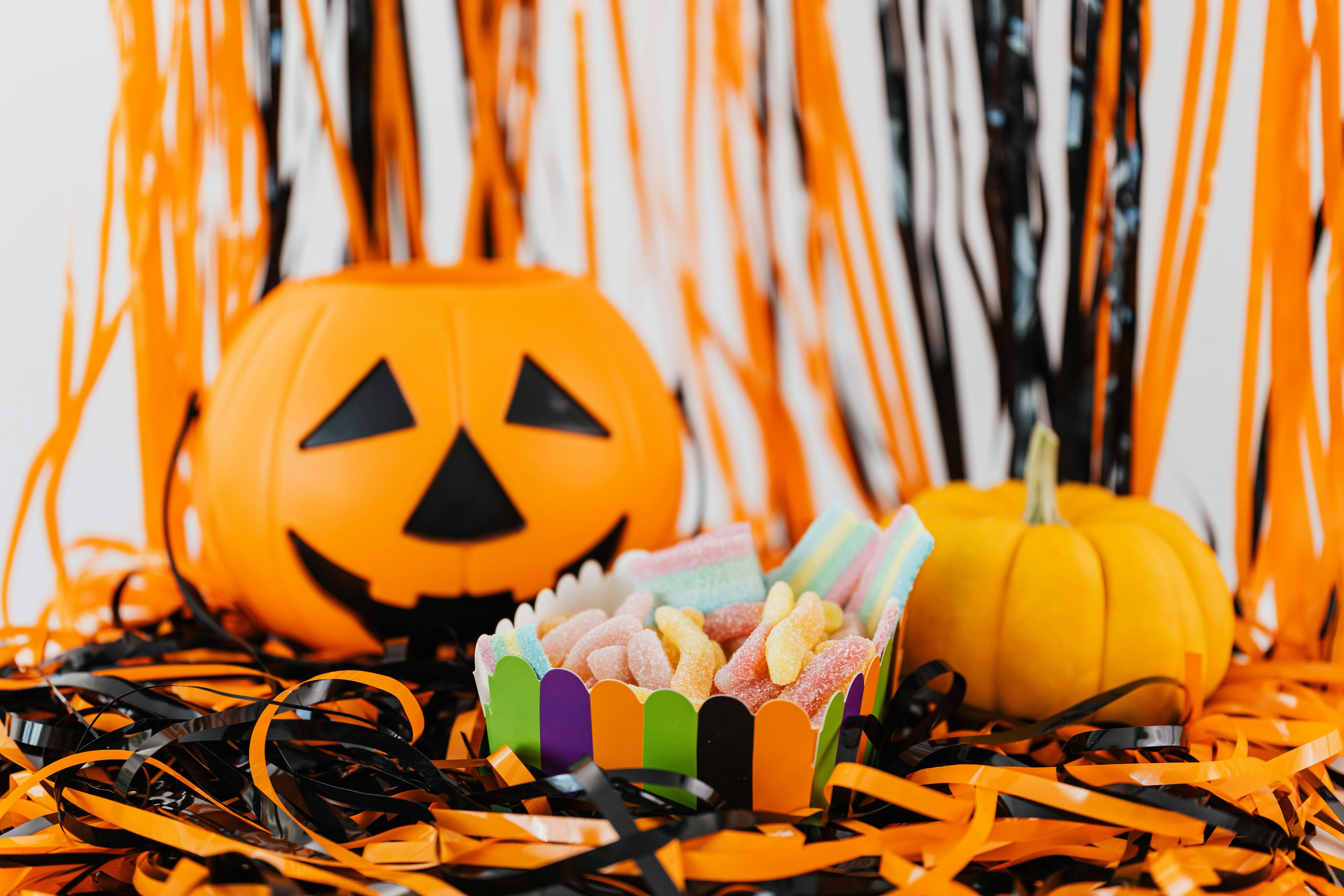 Misteri Treat! Kenapa Halloween Identik Permen dan Cokelat?