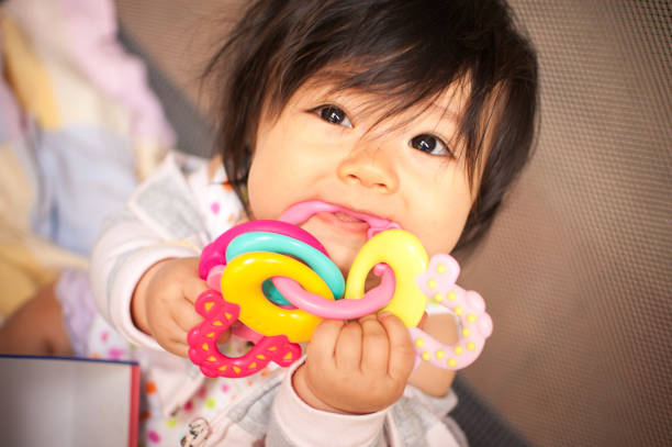 Bukan Sekadar Mainan, Ini Manfaat Teether untuk Pertumbuhan Gigi Si Kecil