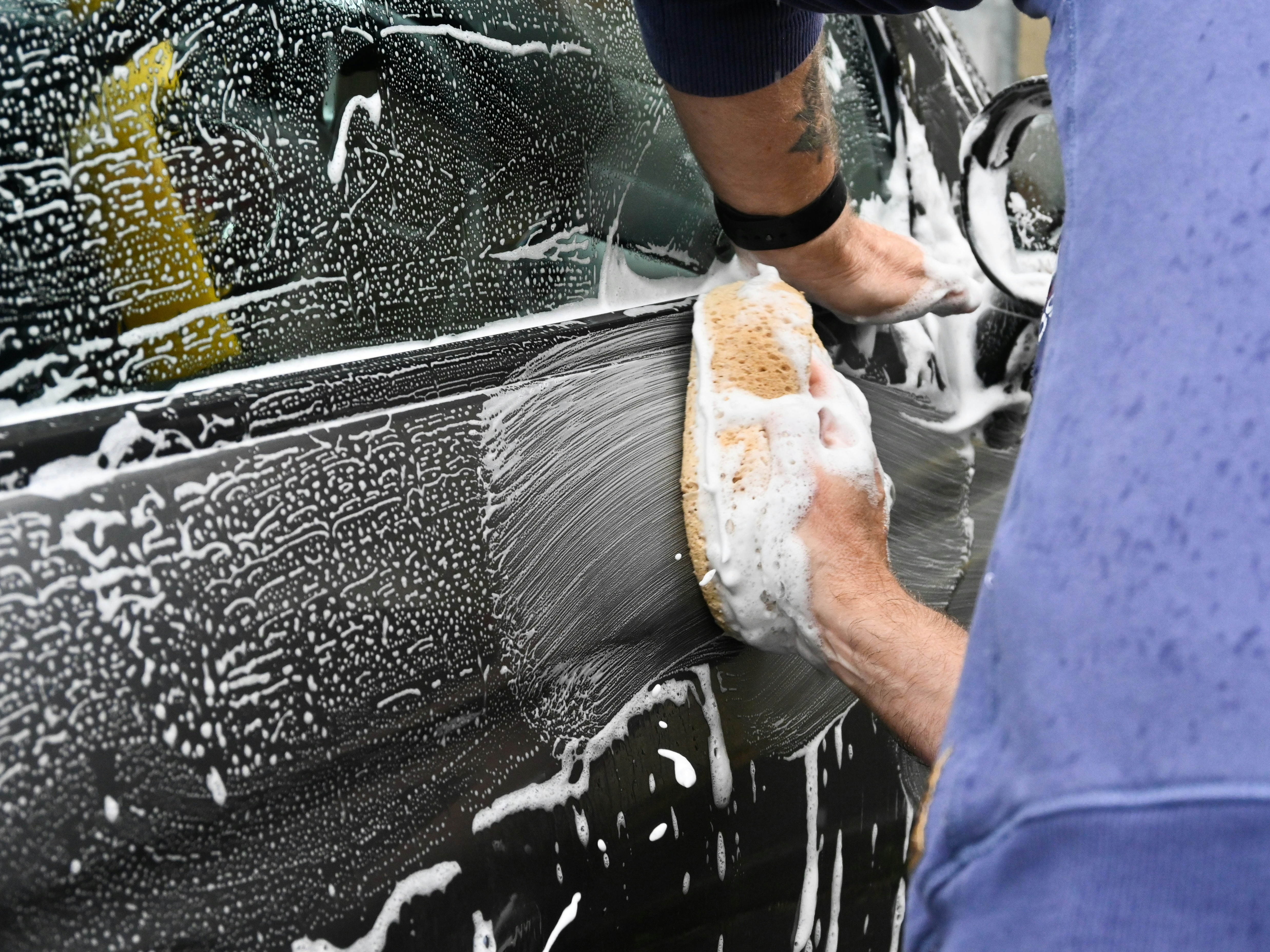 Cara Baru Cuci Mobil & Motor Praktis dengan Waterless Wash