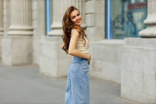 10 Tips Memilih Rok Jeans Highwaist yang Tepat Sesuai Bentuk Badan, Perhatikan Hal Ini