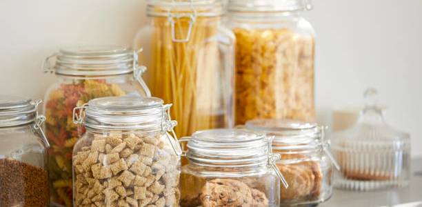 Kelebihan dan Kekurangan Menggunakan Toples Kaca di Rumah