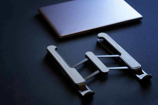 Pakai Laptop Stand untuk Gaming, Apakah Worth It?