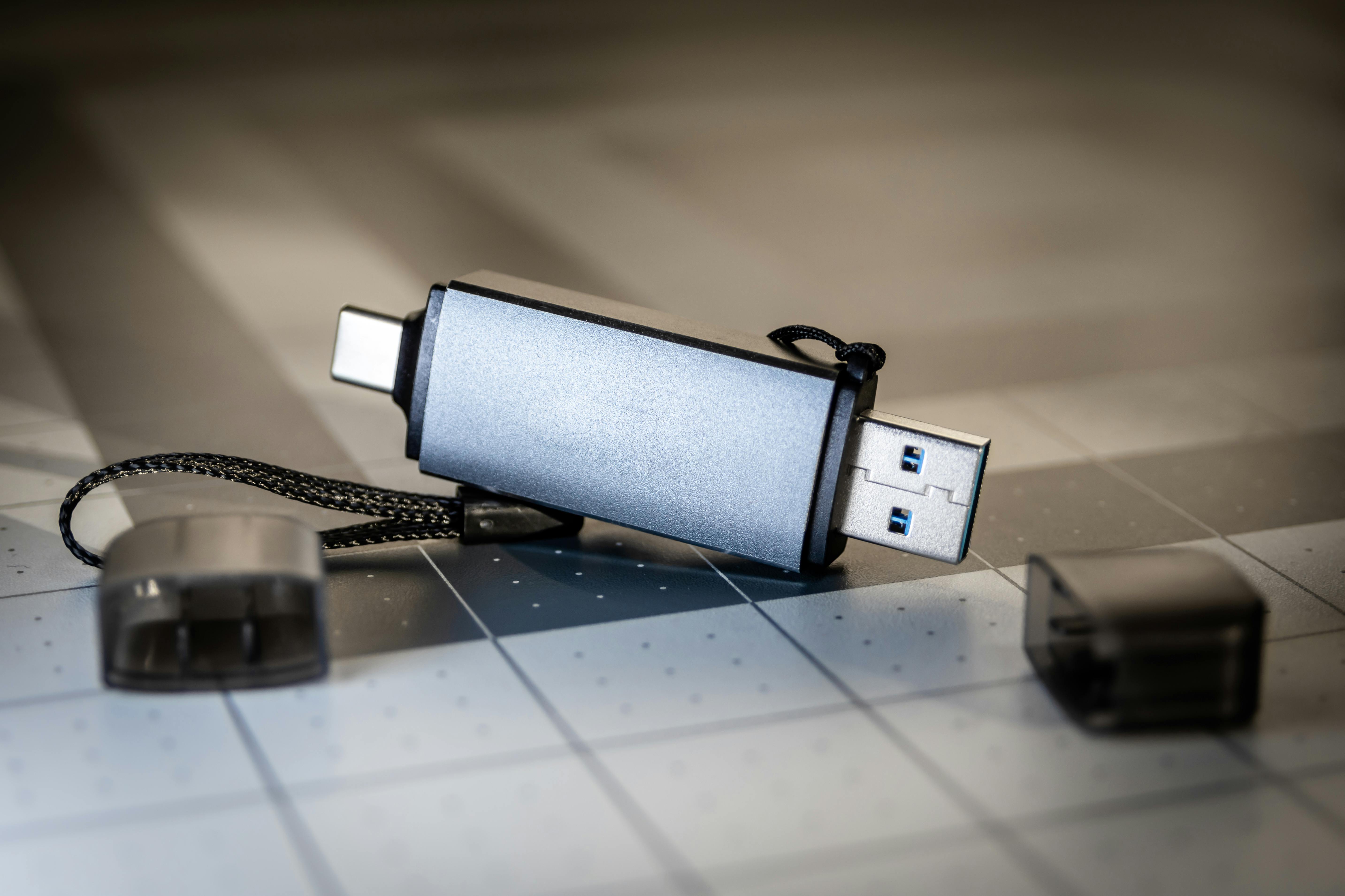 Memori Penuh Bikin Stres? Ini Rahasia Kenapa Flashdisk Type-C Wajib Ada di Tas Kamu