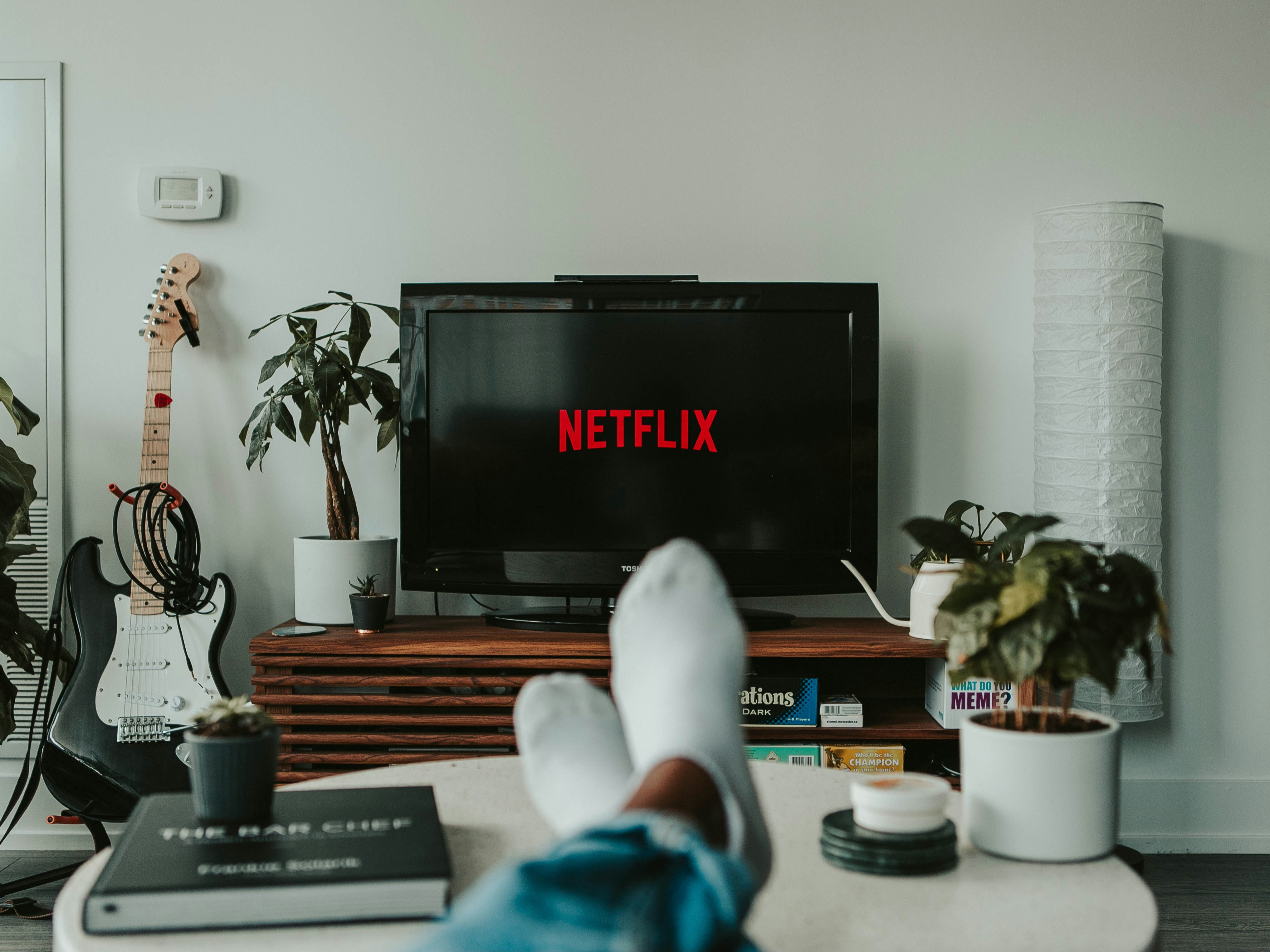Nonton Drakor Sampai Gaming Makin Seru, Ini Smart TV Murah yang Cocok Buat Anak Kos