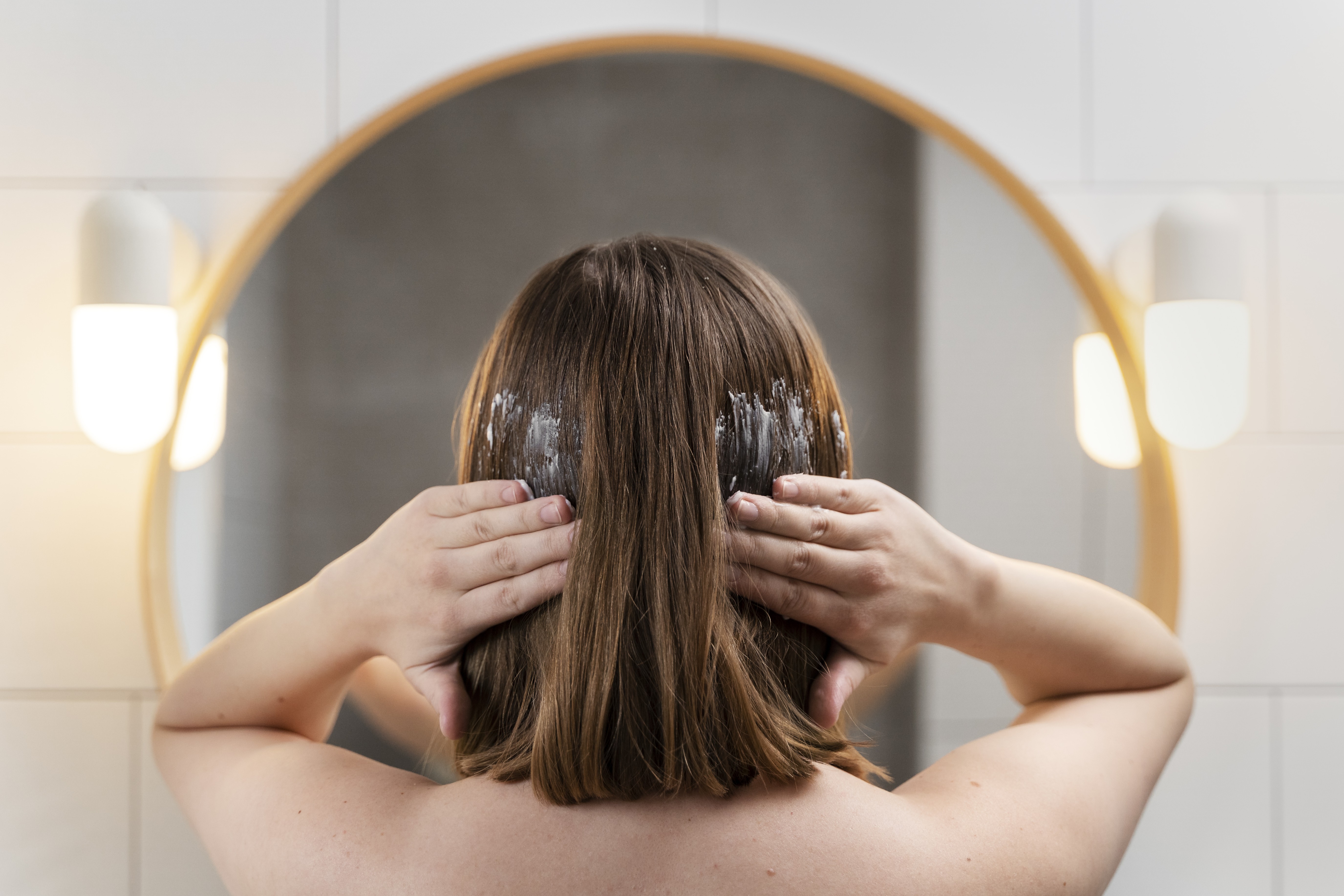 Rambut Kering? Hair Mask, Solusi Ajaib untuk Rambut Sehat dan Berkilau!