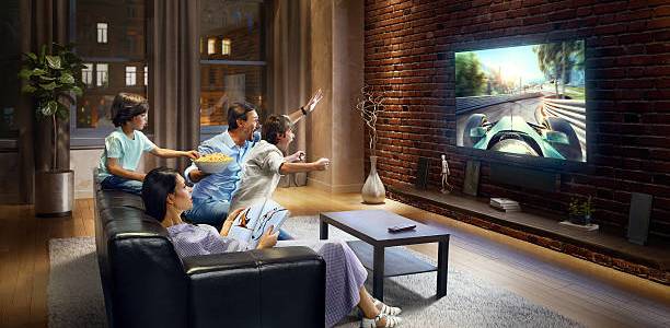 Tips Menjadikan Waktu Menonton Lebih Berkualitas di Rumah