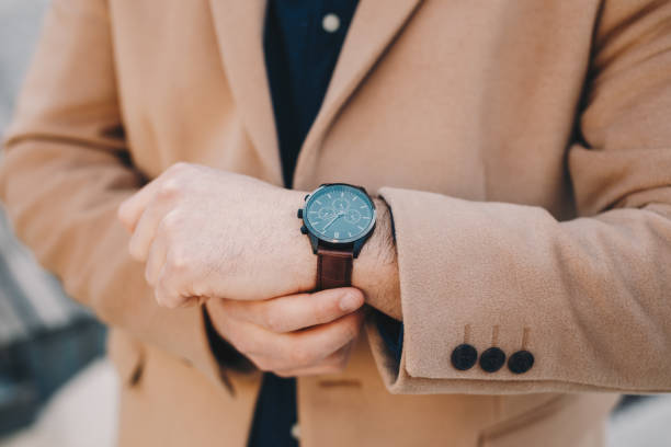 5 Momen Paling Cocok Untuk Pakai Jam Tangan Analog