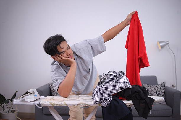 Setrikaan di Rumah Mulai Bikin Kesal? Ini 5 Tanda Setrika Kamu Harus Segera Diganti!