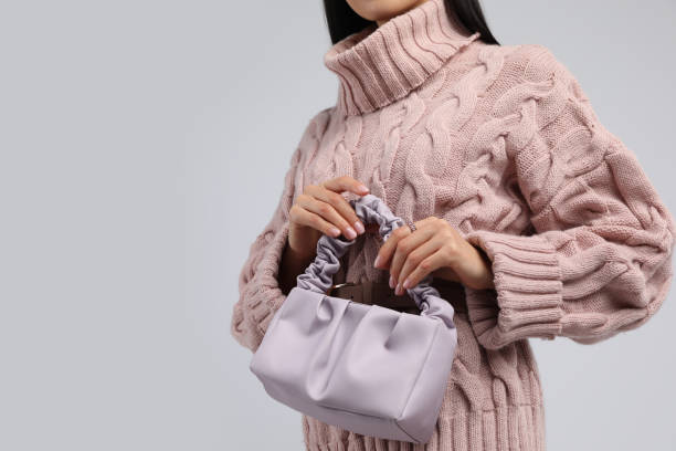 Girls, Bosan dengan Model Tas yang Itu-Itu Saja? Ini Saatnya Kamu Punya Tas Wanita yang Unik!