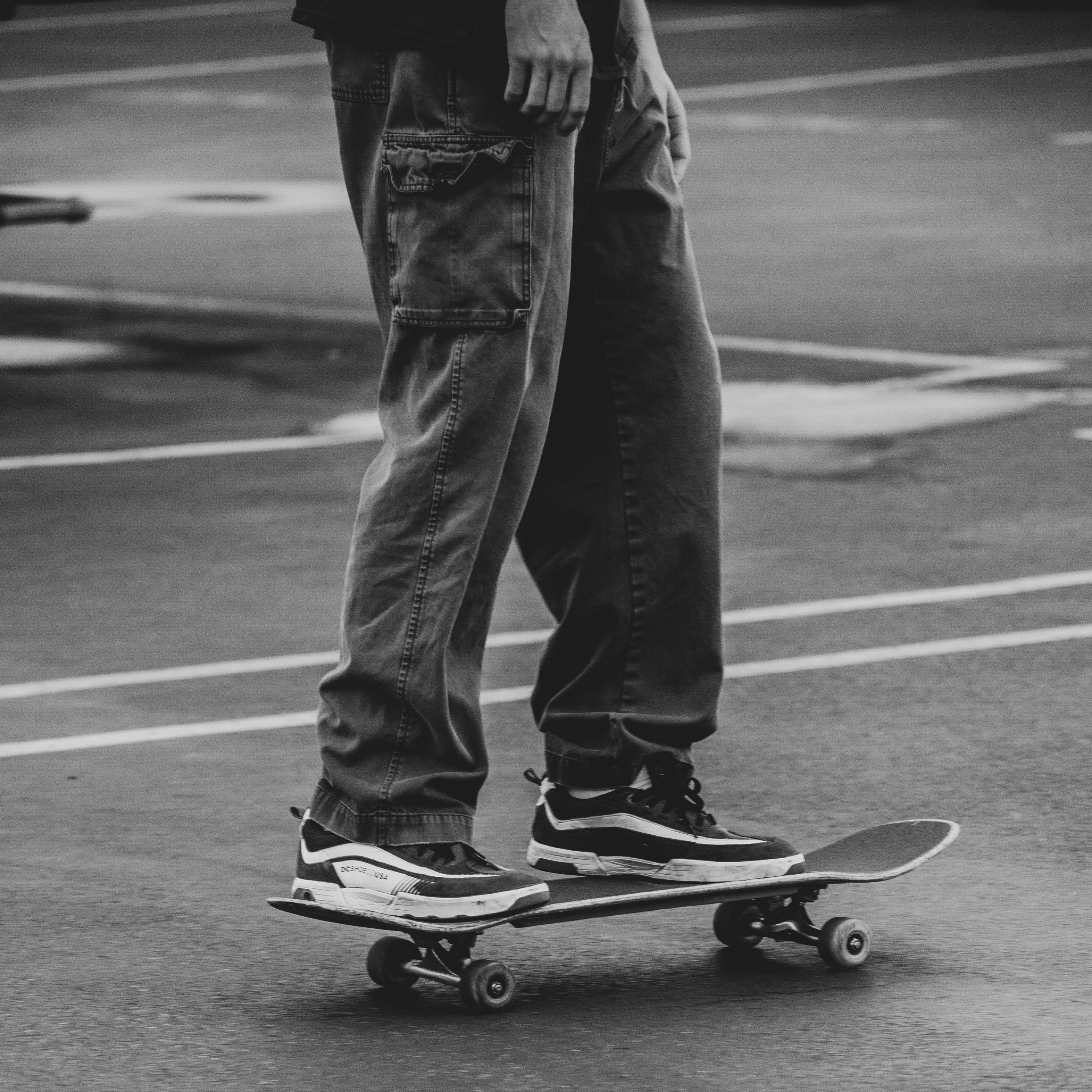 Main Outdoor Tanpa Ribet? Semua Ada di Celana Kargo!