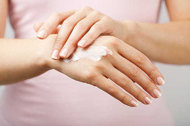 Jangan Sepelekan, Ini Pentingnya Menggunakan Hand Cream Setiap Hari!