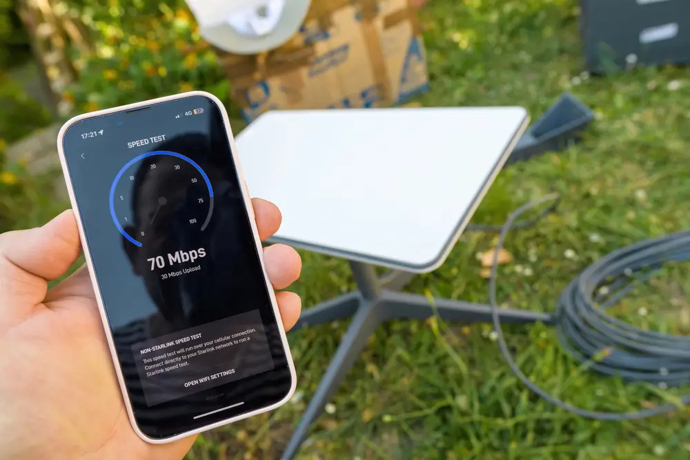 Dari Laptop sampai Starlink, Inilah Setup Produktif Anti Lemot Buat Kerja di Mana Aja