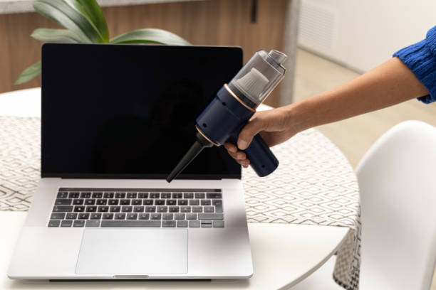 Remah Snack dan Debu di Keyboard Nggak Hilang-Hilang? Coba Pakai Desktop Vacuum Cleaner