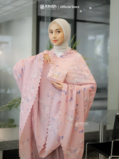 Rekomendasi Mukena Travel Desain Stylish, Gampang Dibawa Kemana-mana