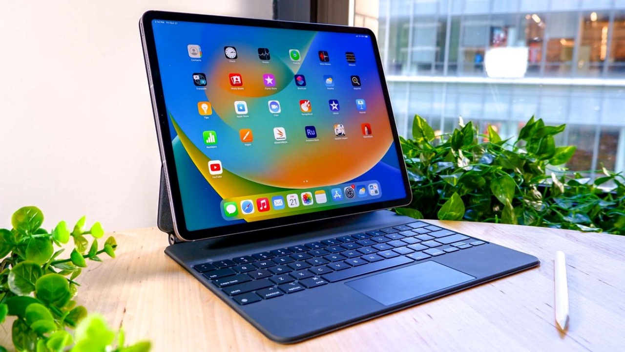 Bukan Sembarang Tablet! Intip Senjata Rahasia Para Digital Illustrator