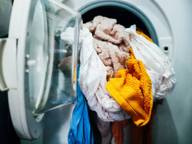 4 Kesalahan Saat Menggunakan Detergen yang Bikin Baju Cepat Rusak