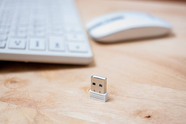 Dongle Kecil Tapi Penting, Penghubung Keyboard Wireless dan Komputer Kamu