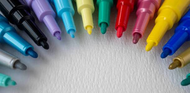 7 Ide Kreatif Menggunakan Spidol Acrylic di Rumah, Biar Gak Cuma Coret-coret!