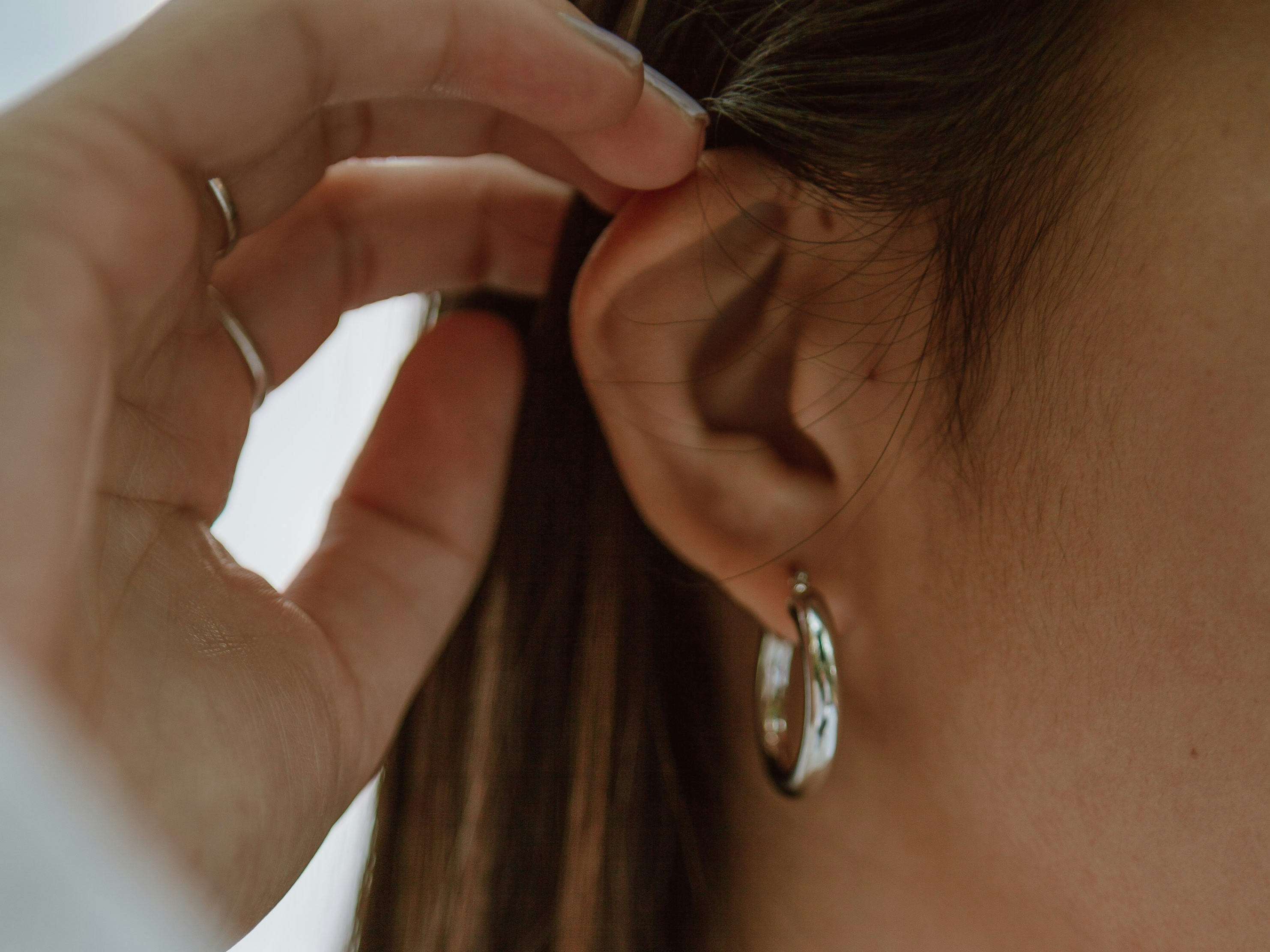 Kenapa Anting Selalu Jadi Aksesoris Wanita Favorit Sepanjang Masa?