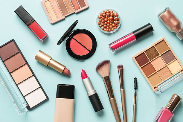 4 Tips Menjaga Makeup Tetap Rapi Saat Berpergian, Nggak Susah Kok!