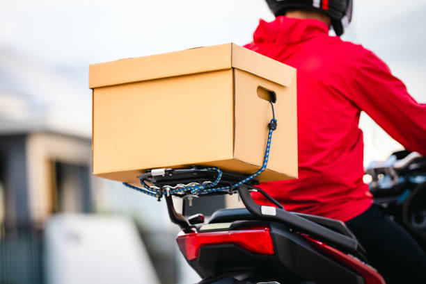 Bagasi Motor Penuh? Gunakan Cara Ini Biar Bisa Bawa Barang di Luar Bagasi Dengan Aman