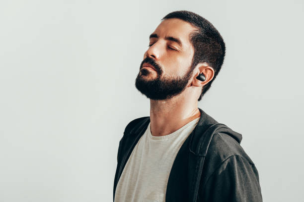 Beda Telinga Beda Selera,  Mana Jenis Earphone yang Cocok Buat Kamu?