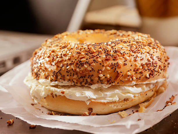 Cara Menyimpan dan Menghangatkan Bagel agar Tetap Enak Besok Pagi