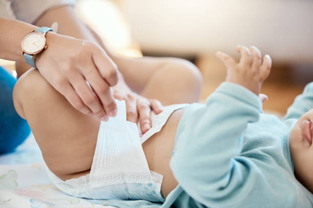 7 Tips Menenangkan Bayi yang Rewel karena Popok Tidak Nyaman