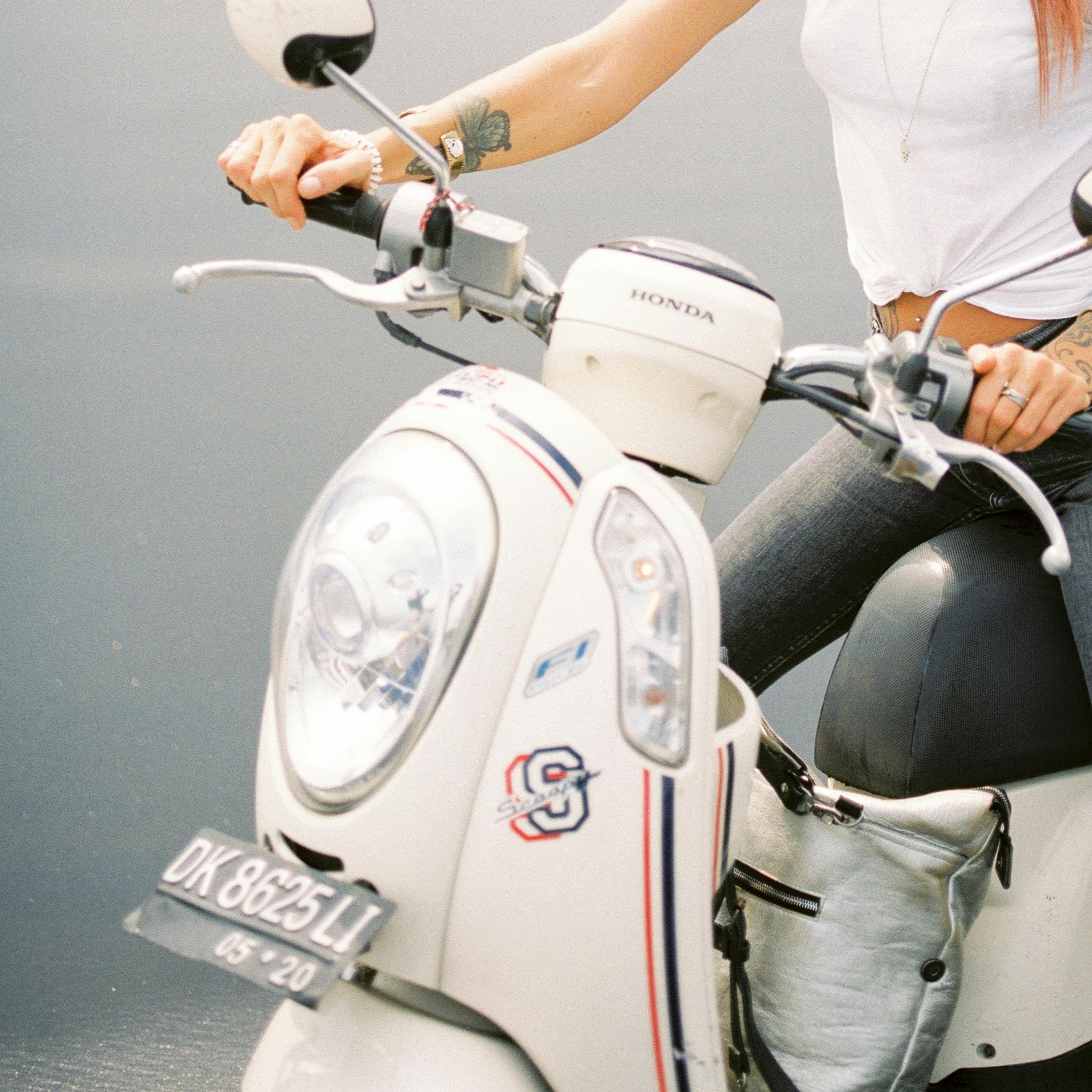 Motor Kinclong, Mood Naik! Ini Rahasia Bikin Kamu Semangat Berkendara