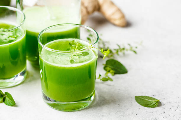Minuman Sehat Viral 2025 yang Lagi Naik Daun dan Bisa Kamu Bikin Pakai Blender
