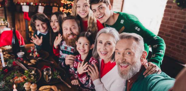 5 Ide Membuat Foto Natal Keluarga Terlihat Lebih Meriah dan Festive