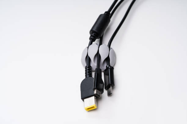 Cable Clip Holder, Solusi Praktis untuk Kabel Berantakan di Rumah Maupun Kantor