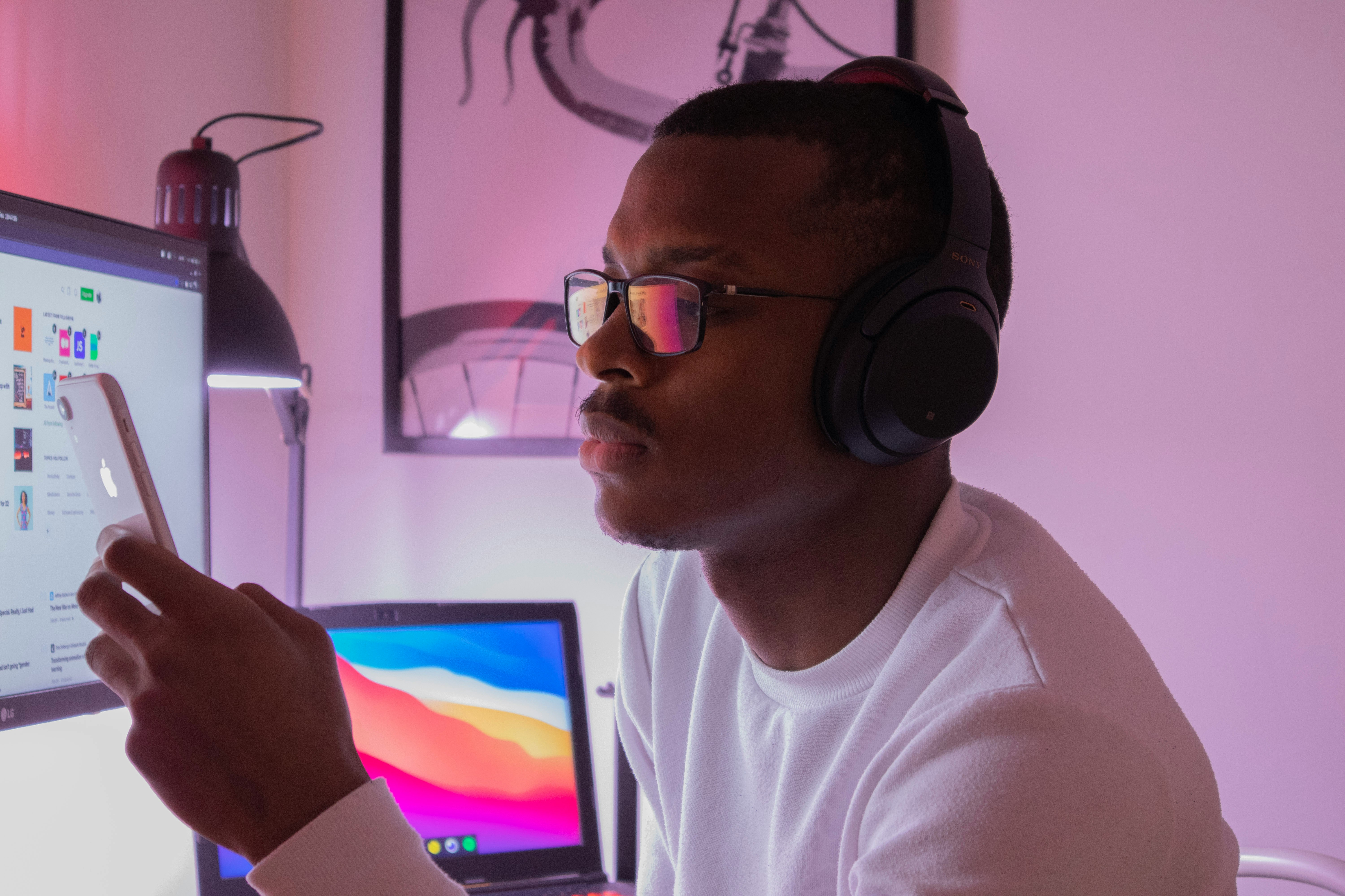 Headphone Murah Dari Sony Ini Harus Jadi Barang Wajib Kamu Buat Meeting Zoom dan Belajar Online
