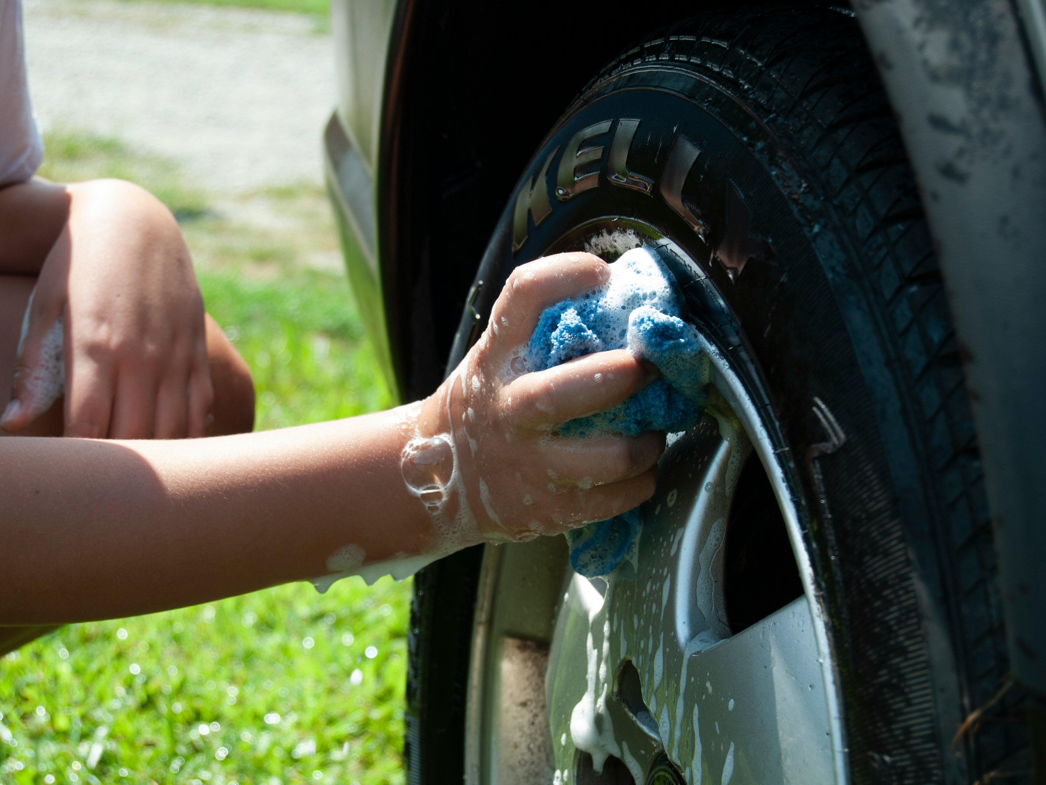 Cara Baru Cuci Mobil & Motor Praktis dengan Waterless Wash