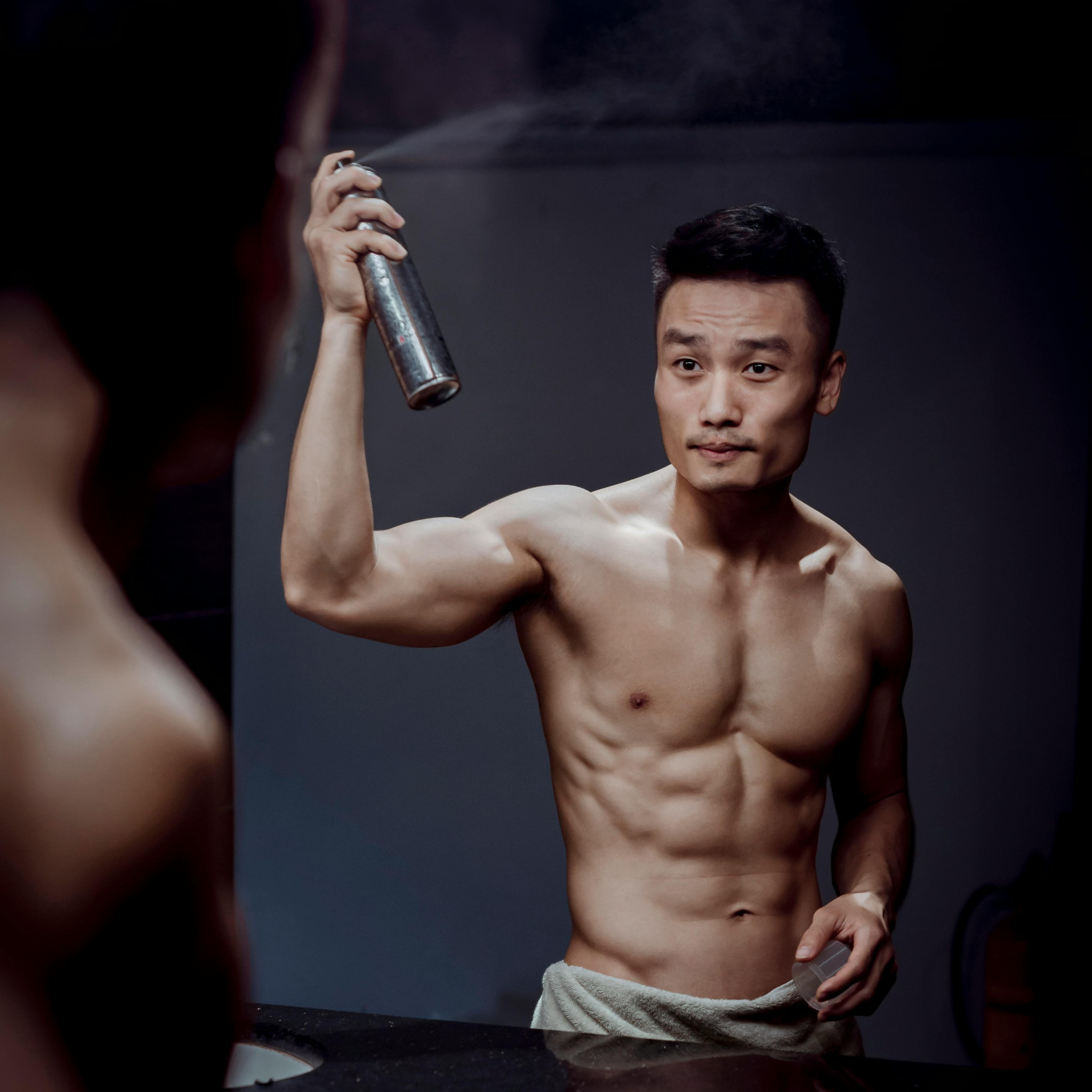 Biar Nggak Zonk, Hindari 5 Kesalahan Pria Saat Pakai Deodorant & Cologne