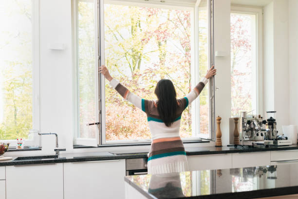 Tak Butuh Waktu Lama, Ini 5 Cara Menghilangkan Bau Tak Sedap di Dapur!