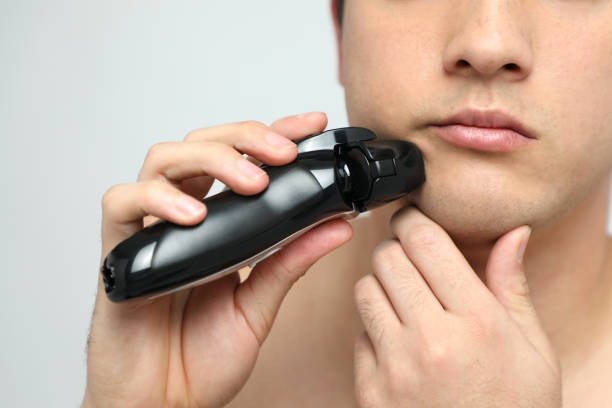 5 Tips Cukur Kumis Biar Rapi dan Tidak Kelihatan Konyol
