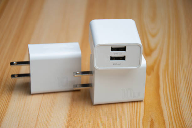 Kelebihan dan Kekurangan Pakai Adaptor Port Banyak Saat di Kantor