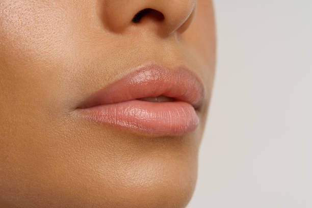 7 Manfaat Lip Scrub untuk Bibir Lembut dan Cerah Alami