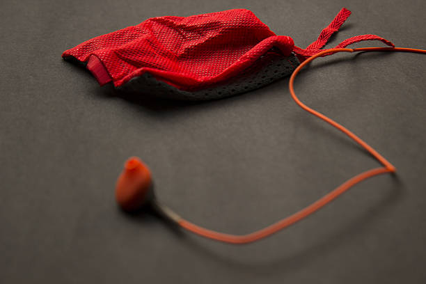 Jaga Earphone Kamu Tetap Awet, Kenapa Pouch Penting!