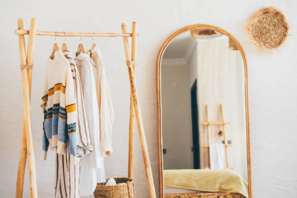 Inspirasi Menata Rumah dengan Stand Hanger Multifungsi