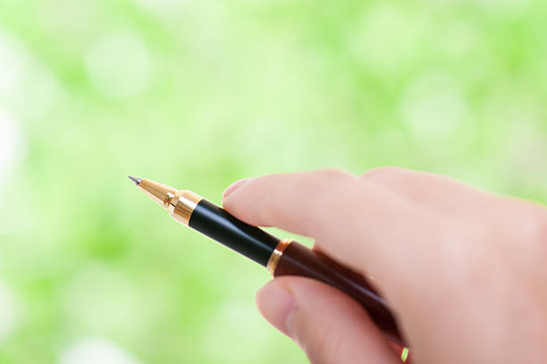 Apa Itu Ballpoint Gel dan Apa Bedanya Dengan Ballpoint Biasa?