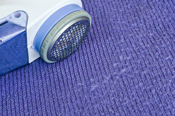 Baju Favorit Tampak Usang Karena Serat Bulu Halus yang Menggumpal? Atasi Pakai Lint Remover!